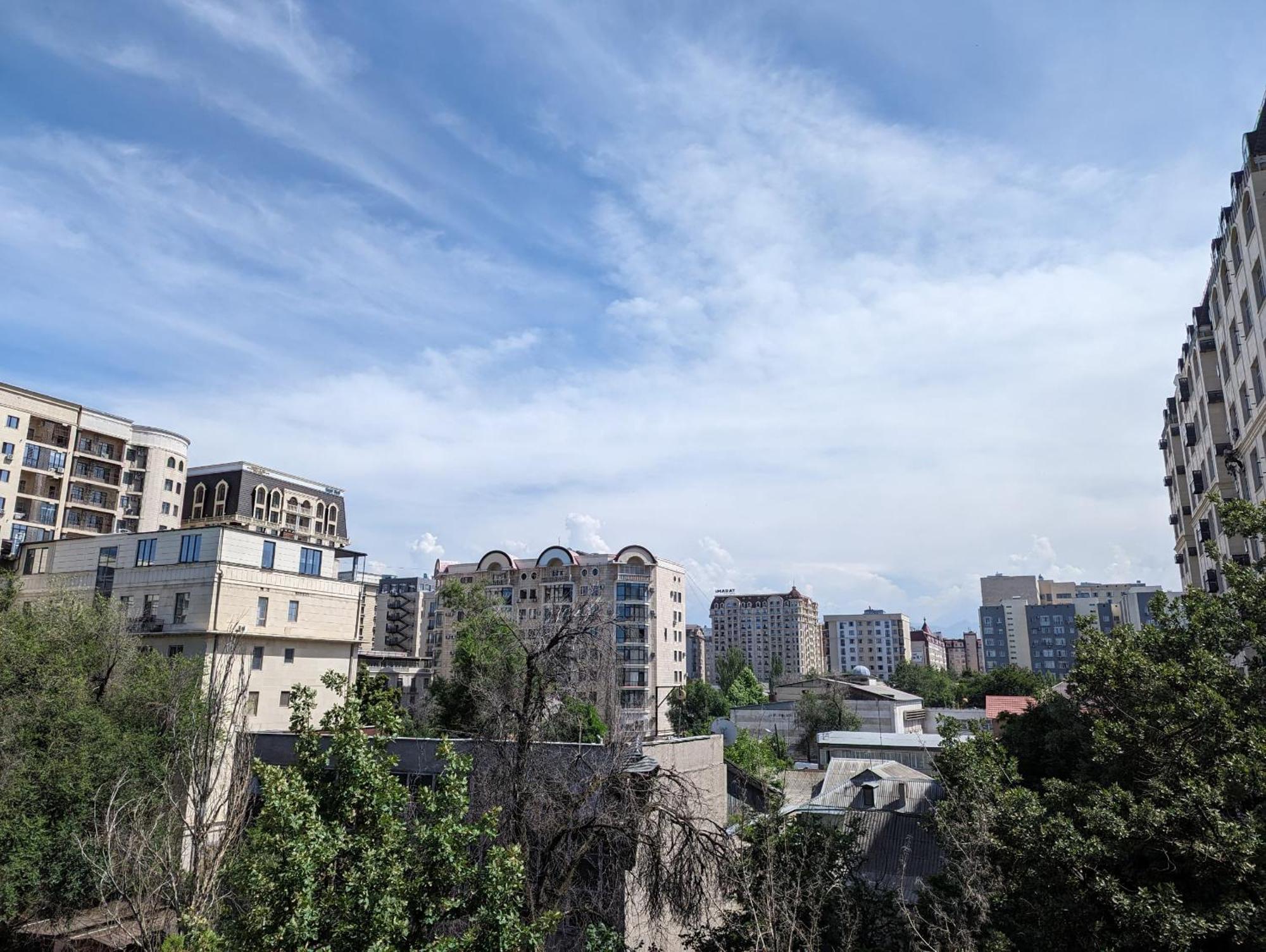 Moonflower Residence 4645 Bishkek Bagian luar foto